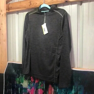 Core 365 carbon gray size Medium women’s activewear top